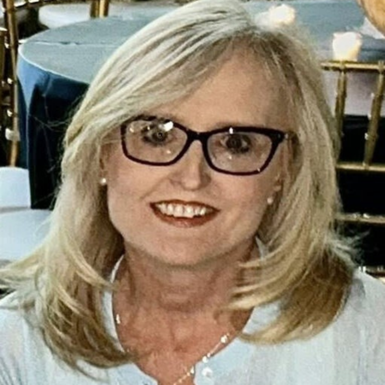 Simple Professional LinkedIn Profile Picture